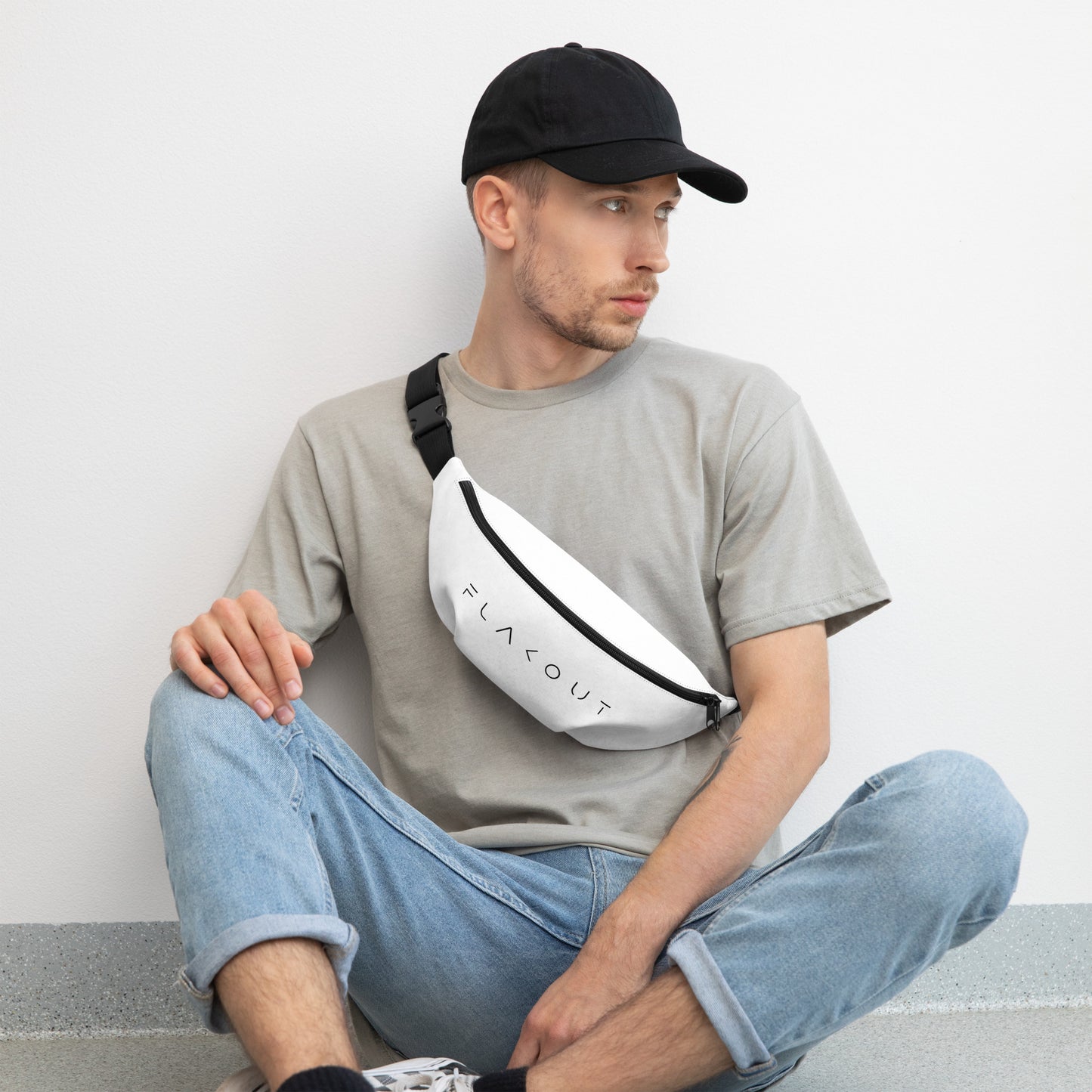 Unisex Water-resistant Fanny Pack - White - FLAKOUT